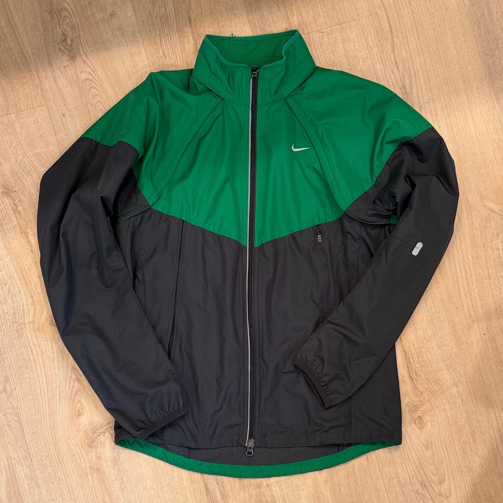 Nike Men's Black and Green Windbreaker